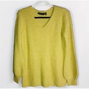 Nina Leonard Women’s Size M Yellow Knit Pullover Sweater V-neck Long Sleeves